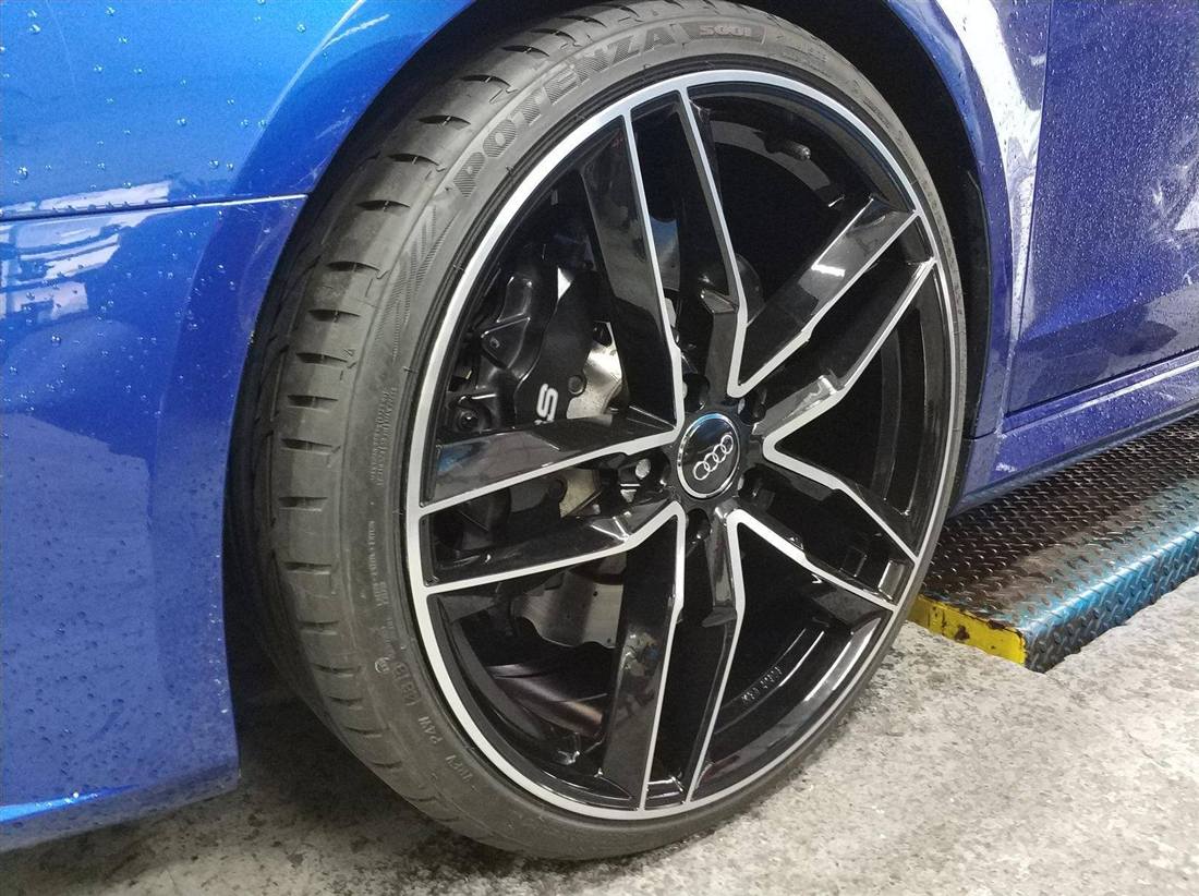 Audi RS3 – llantas 20"