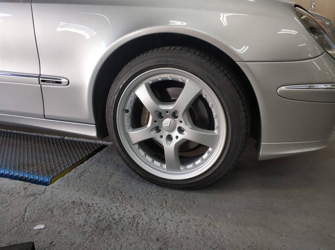 Mercedes E320 – llantas 20"