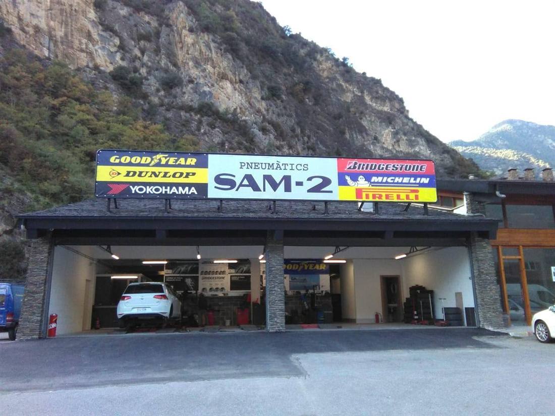 SAM 2